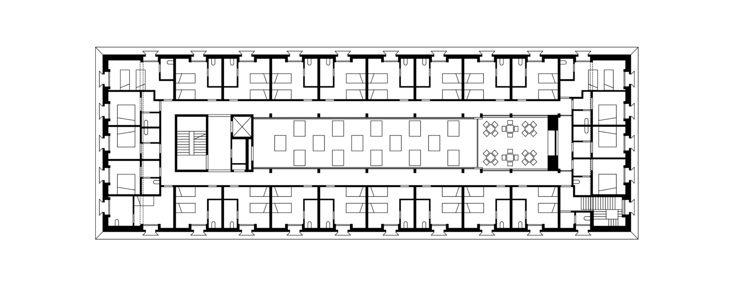 uproszczony rzut piętra z funkcją noclegową, częścią wspólną i patio w centrum