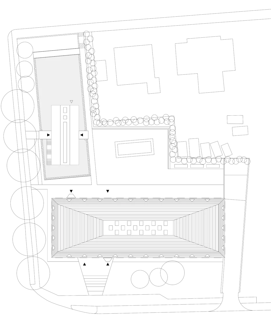 Sytuacja projektu budynku szkoleniowego z ogrodem zamkniętym